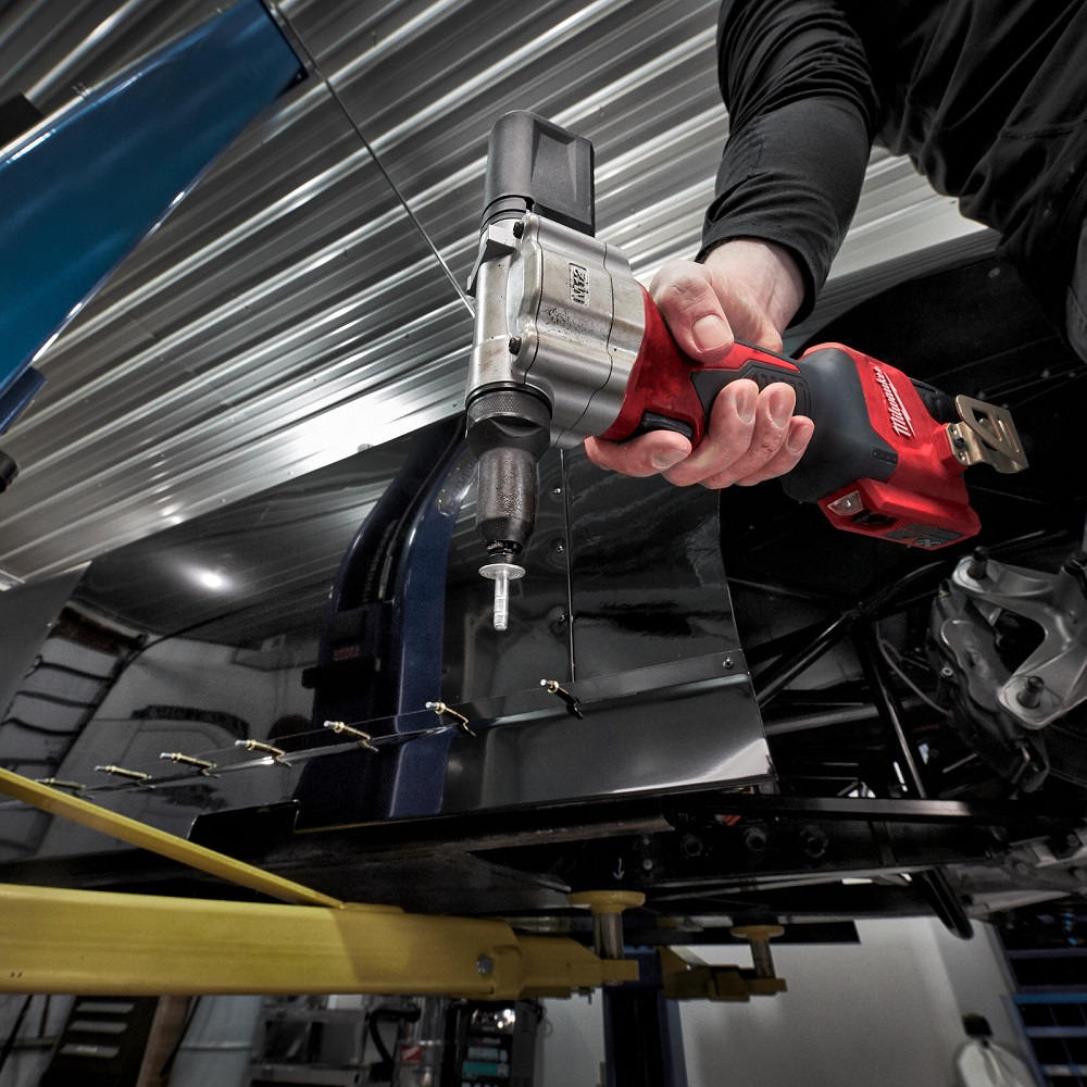 Заклепочник аккумуляторный Milwaukee M12 BPRT-0 4933464404 — изображение 8